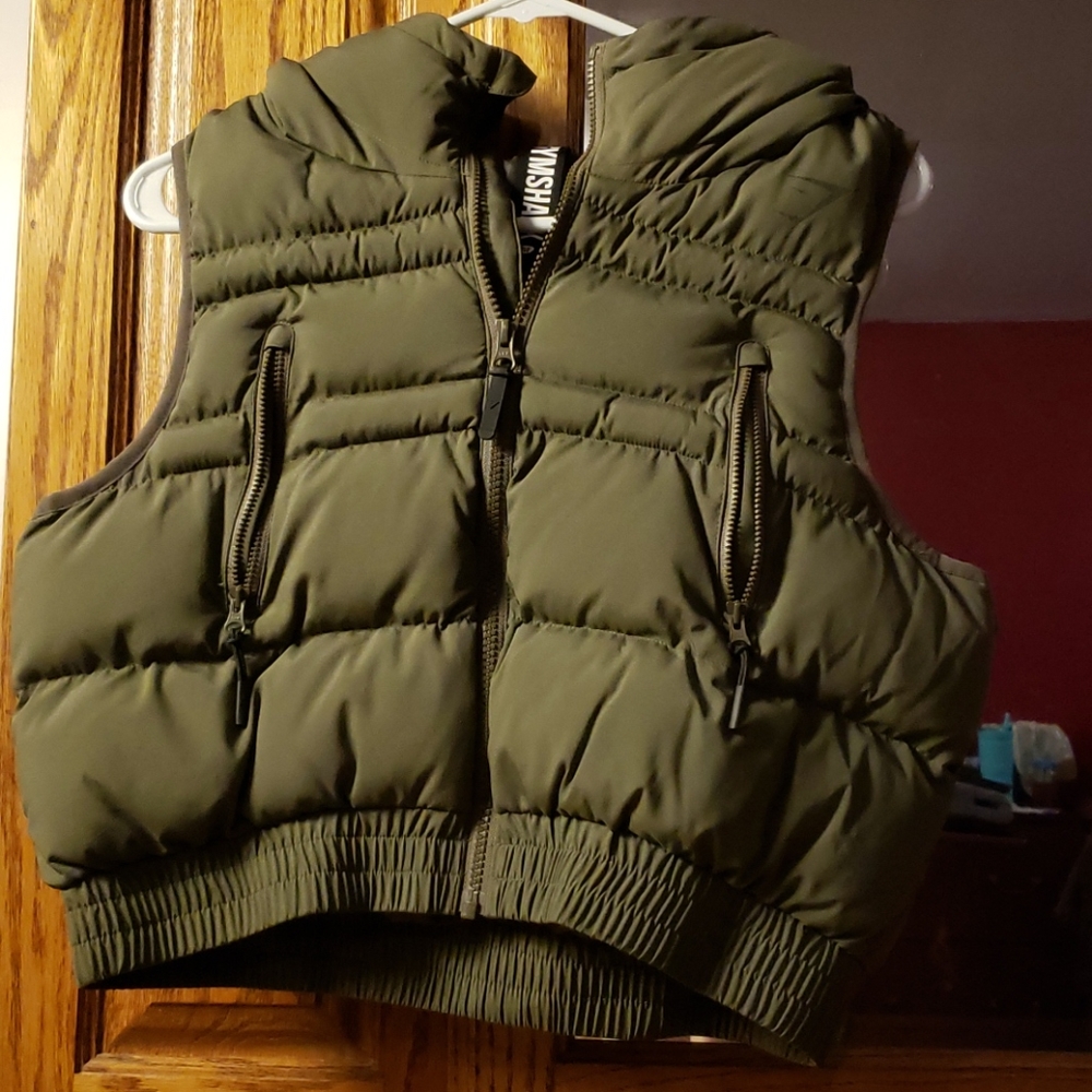 Gymshark puffer vest in army green